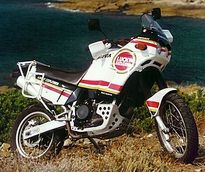 Cagiva900ieLuckyExplorer.jpg