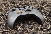 CoD-AW Xbox One Controller (29797906535) (cropped).jpg