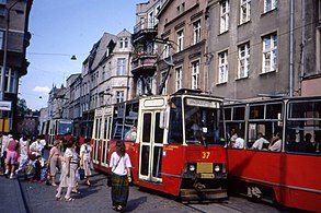 Unmodernisierte Konstal 805Na in der ulica Toruńska im Stadtzentrum 1990