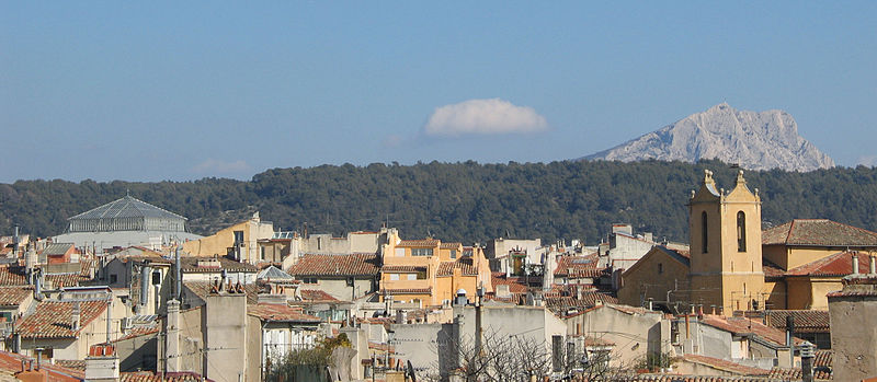 Montagne Sainte-Victoire towards roofs of Aix-en-Provence.jpg