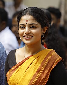 Нихила Вимал в Аравинданте Athidhikal.jpg