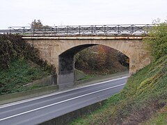 Pont sud sur la rocade RD610 à Bréviandes daté de 1869.