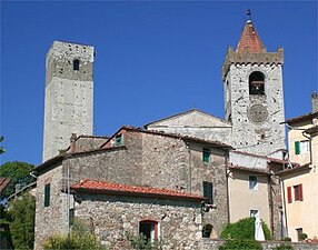 La tour lombarde et l'église Santo Stefano.