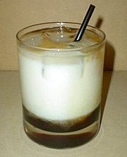 http://upload.wikimedia.org/wikipedia/commons/thumb/d/dc/White-Russian-01.jpg/180px-White-Russian-01.jpg