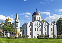 8116 Чернигов. Вид на Борисоглебскую церковь и Спасопреображенский собор.jpg