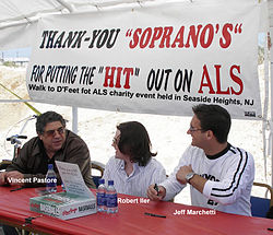 Robert Iler (középen) Vincent Pastore és Jeff Marchetti társaságában 2006-ban