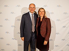 フェデリカ・モゲリーニ欧州連合外務・安全保障政策上級代表と（2016年10月6日）