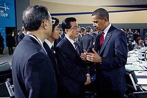 President Barack Obama talks with Chinese Pres...