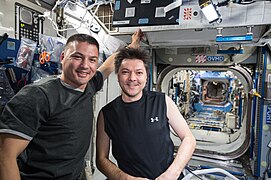 Oleg Kononenko (à droite) est ici avec son collègue américain Kjell Lindgren pendant sa troisième mission en 2015.