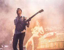 Jamie T během vystoupení v Benicàssim