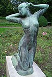 Statue Erwachendes Mädchen[5] im Stadtpark Steglitz in Berlin