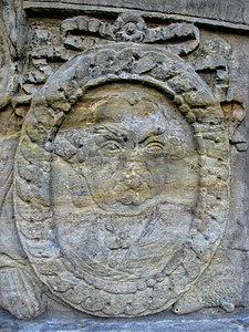 Podobizna Karla Traugotta Skrbenského z Hříště na náhrobku u kostela Archanděla Michaela v Hošťálkovech