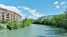 Carouge mit l'Arve und Mont Salève