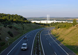 B93 bij Mosel (op de achtergrond de Volkswagenfabriek Zwickau)