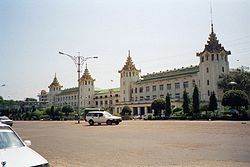 Estação Ferroviária Central de Yangon