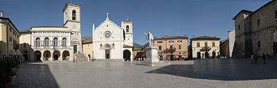 Norcia, Piazza San Benedetto