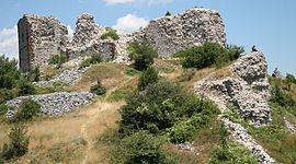 Nobırda’da eski kalenin kalıntıları