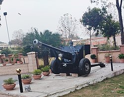 Pak army QF-6 Pounder.jpg