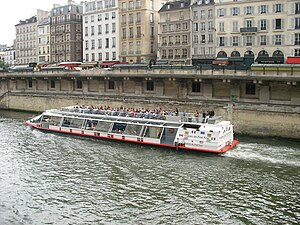 «Hydraseine» hos Vedettes du Pont Neuf.