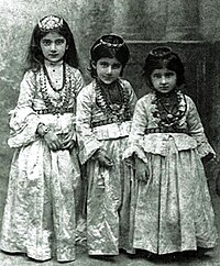 Sara Ashurbeyli with sisters.