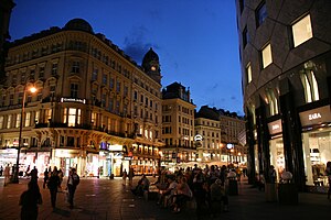 English: Stephansplatz and Graben street in th...