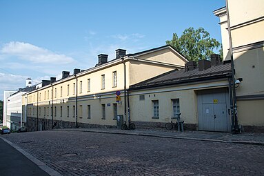 Bâtiments de Topelia dans Fabianinkatu. Au fond la Metsätalo.