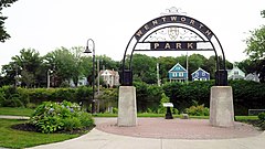 Wentworth Park Arch.jpg