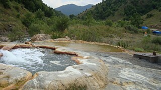 Zülfüqarlı kəndində mineral bulaq