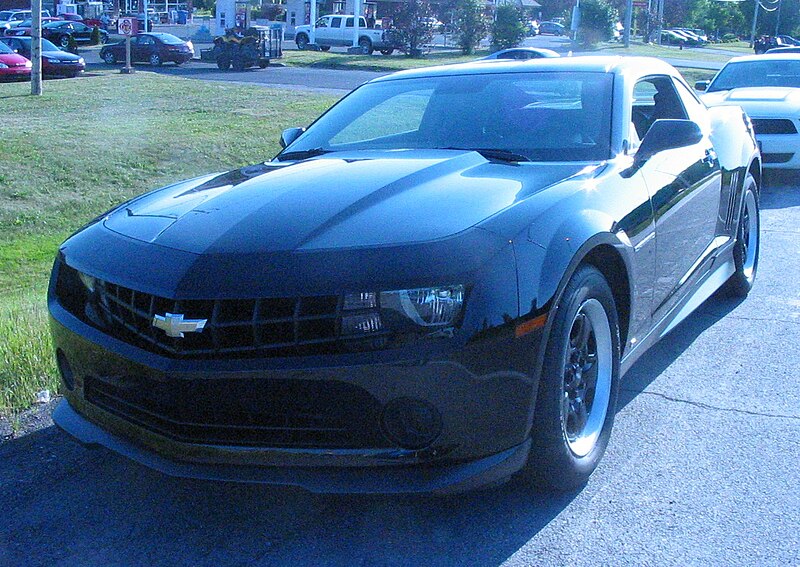 File:'10 Chevrolet Camaro (Auto classique VAQ Mont St-Hilaire '11).JPG