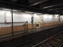 View of unused side platform 96 Street side platform vc.jpg