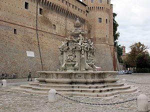 La Fontana Masini con la Loggetta Veneziana en el fondo