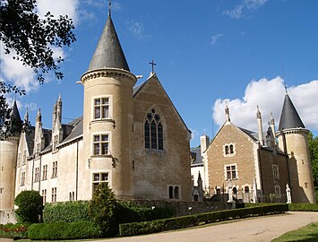 Le château de Bourbilly.