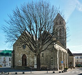 L'Église Saint-Denis de Wissous en 2010.