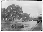 Left: Bickersplein, later Hendrik Jonkerplein. Right: bridge no. 312 over Eilandsgracht. Jacob Olie (1890)