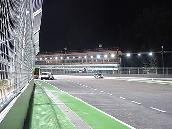 Велика награда Сингапура 2008., прва трка у историји Формуле 1 вожена ноћу