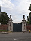 Hampton Court gates in July 08.JPG