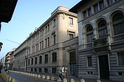 La storica sede del Corriere della Sera a Milano.
