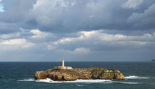 Mouro Island things to do in Santander