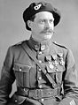 Mle1913を着用した第23アルペン猟兵大隊長たる中佐（ジャン・ファブリ（フランス語版）1910年代後半）