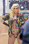 Kesha ao vivo no programa Today Show em 2012.