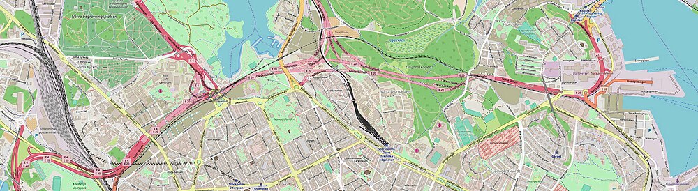 Till vänster syns Norra länkens västra, tunnelmynning och Norrtull. Norra länkens östra avsnitt med tunneldragningen under Norra Djurgården fram till Lidingövägen syns till höger på kartan. Nertill i kartbilden syns delar av Vasastan, Östermalm och Ladugårdsärdet i Stockholms innerstad.