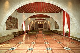 Salle des synodes du palais des archevêques