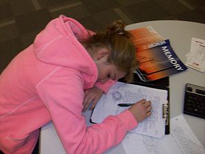 English: Students need sleep in order to study.
