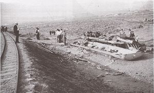 Imagen desde el terraplén del accidente ferroviario de 1953. Nótese, que al fondo de la imagen del lado izquierdo se ve urbanización en dirección al actual Liceo Militar.