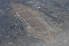 Atsugi air base (2352837131).jpg