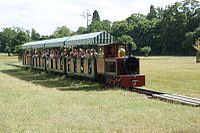 マールバラ公爵スペンサー＝チャーチル家の邸宅ブレナム宮殿の敷地をめぐるミニ鉄道