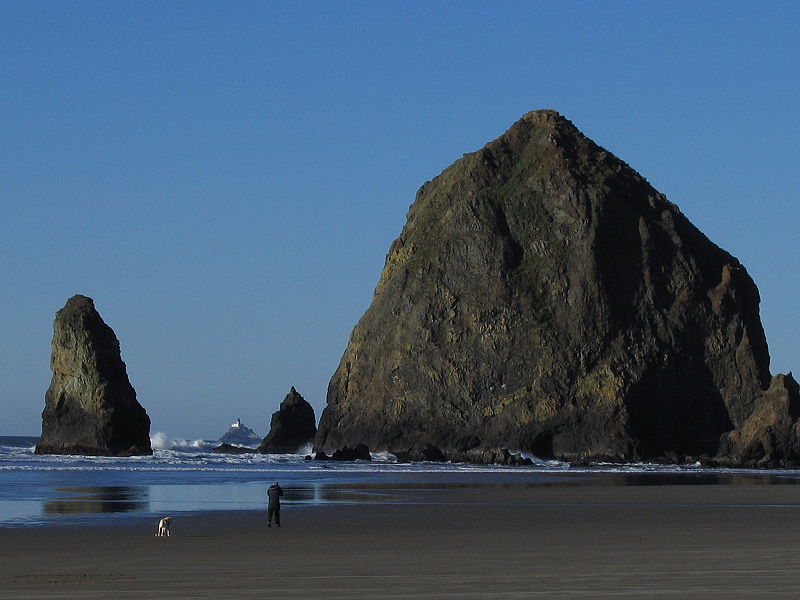 File:Cannon Beach 02.jpg