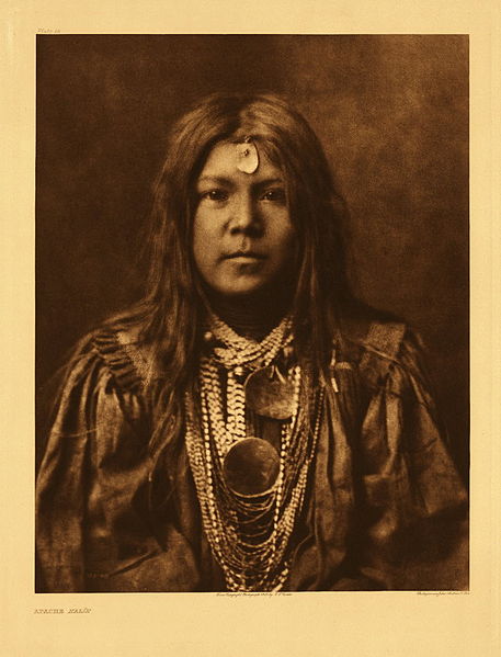 File:Edward S. Curtis Collection People 031.jpg