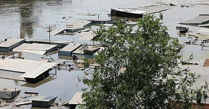 Les villages de la rive gauche du Dniepr, sous occupation russe, sont sous l'eau après la rupture du barrage de Kakhovka le 6 juin 2023.