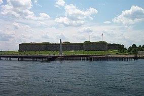 Форт Индепенденс на Замковом острове.JPG